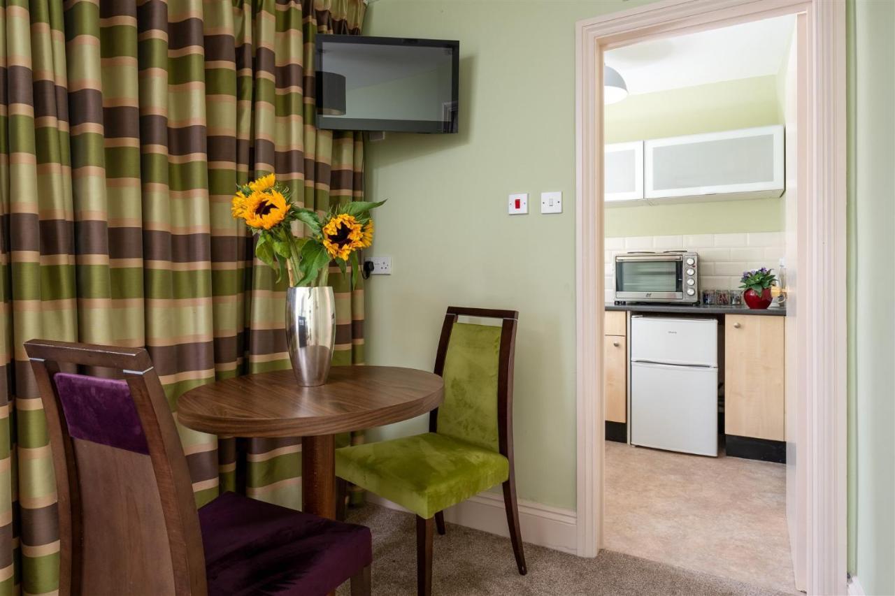 Palm Grove Apartments Торки Екстериор снимка